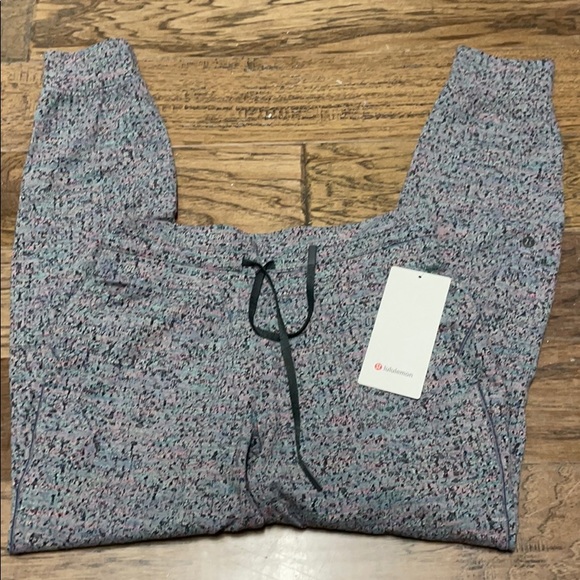 Lululemon Ready to Rulu Jogger - Picture 5 of 5